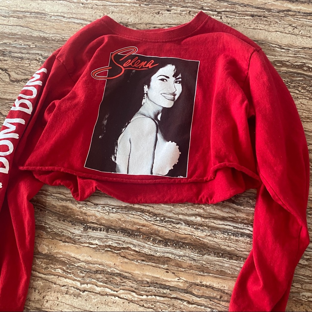 Selena crop top